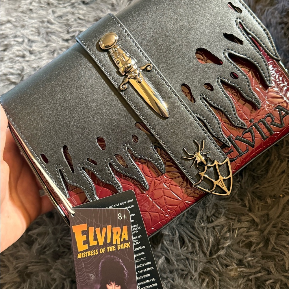 Elvira crossbody Loungefly